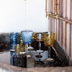 Barocco Amber Wine Glass -Vietri BCO 8820A 3 1800x1800