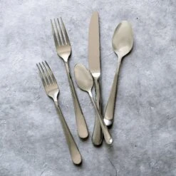 Settimocielo Five-Piece Place Setting -Vietri SLO 9800 SALT 6 1800x1800